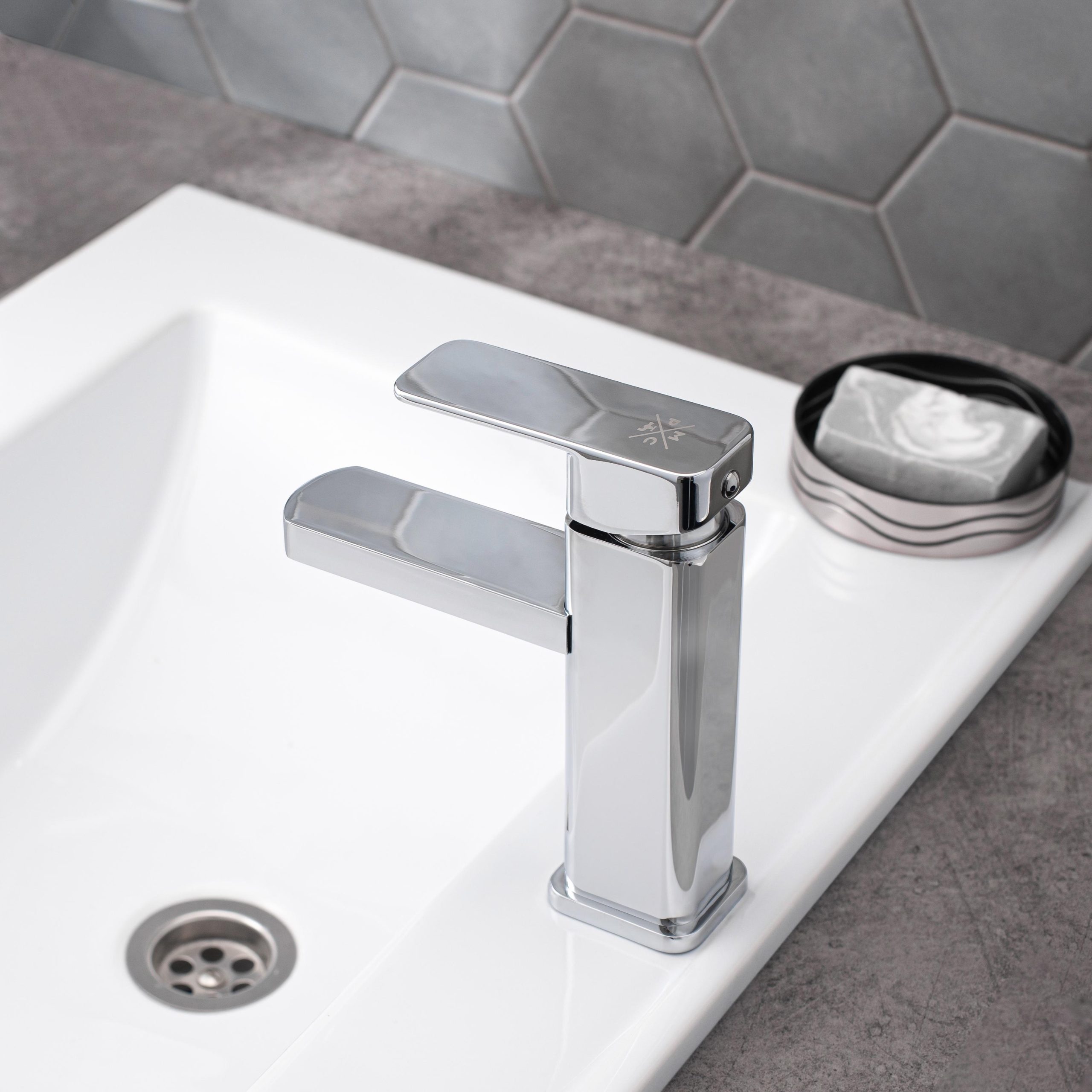 SL144-001F Смеситель для умывальника, Ø35