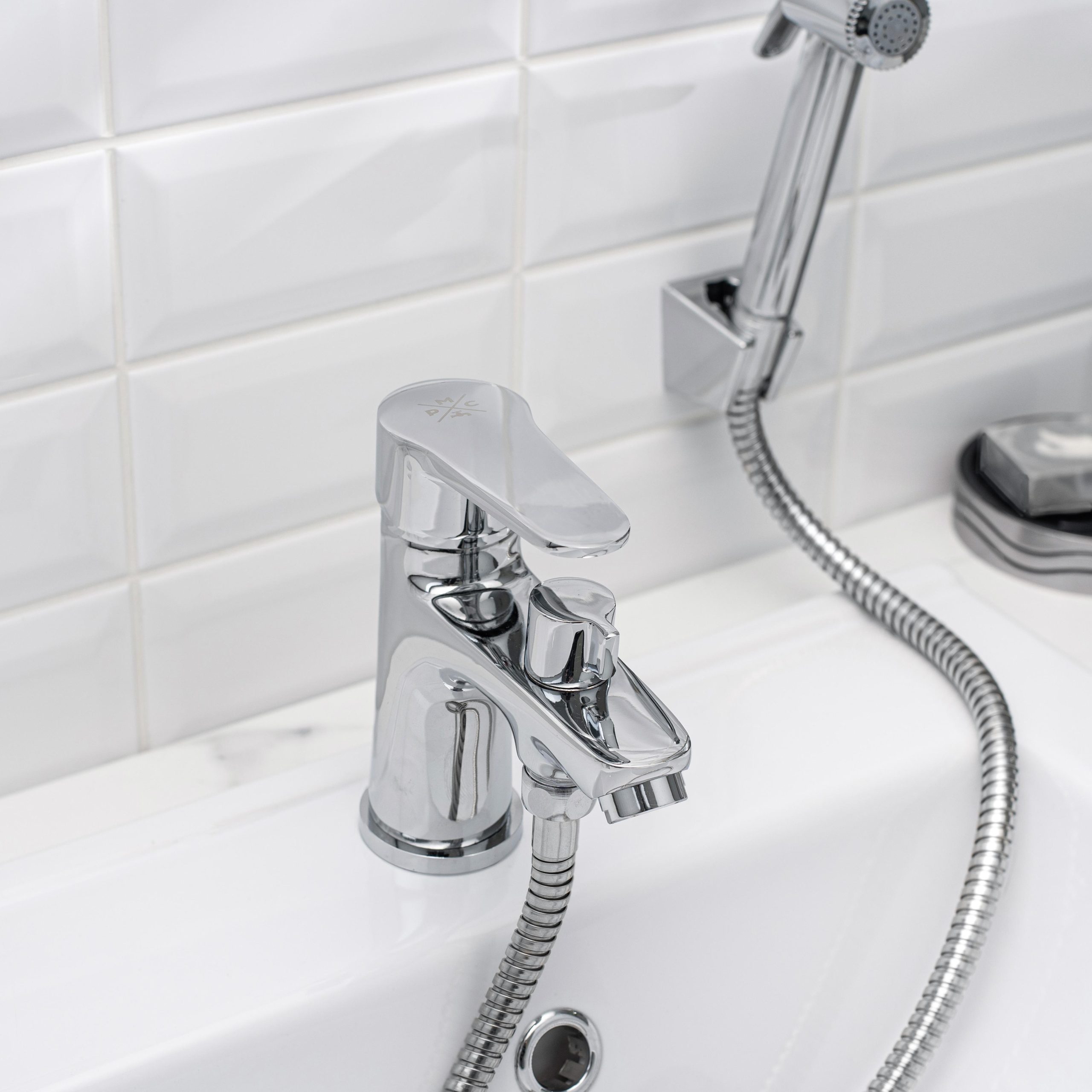 SL141-001F-1 Смеситель для умывальника с душем, Ø35