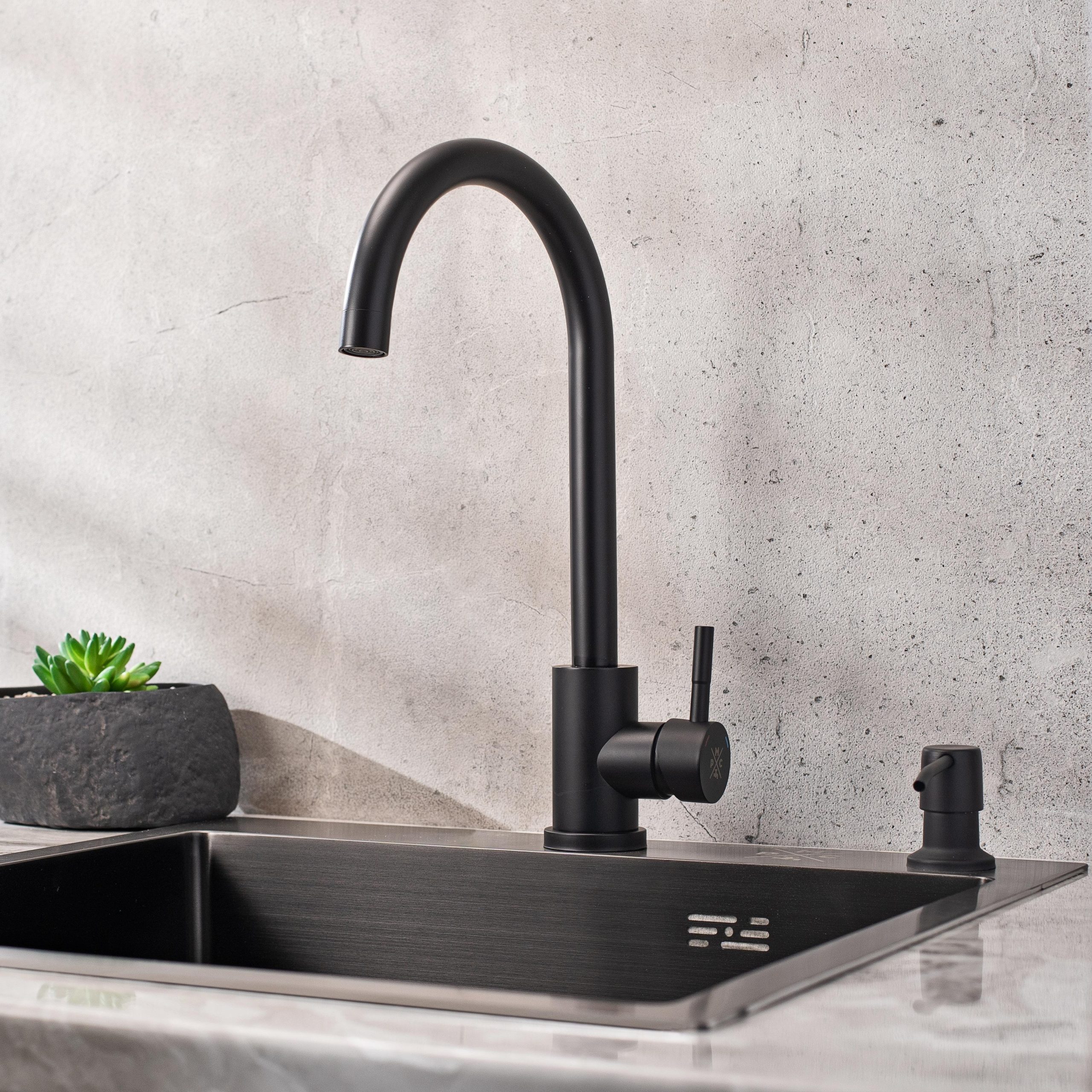 SUS124BL-017F Смеситель для кухни, ø35