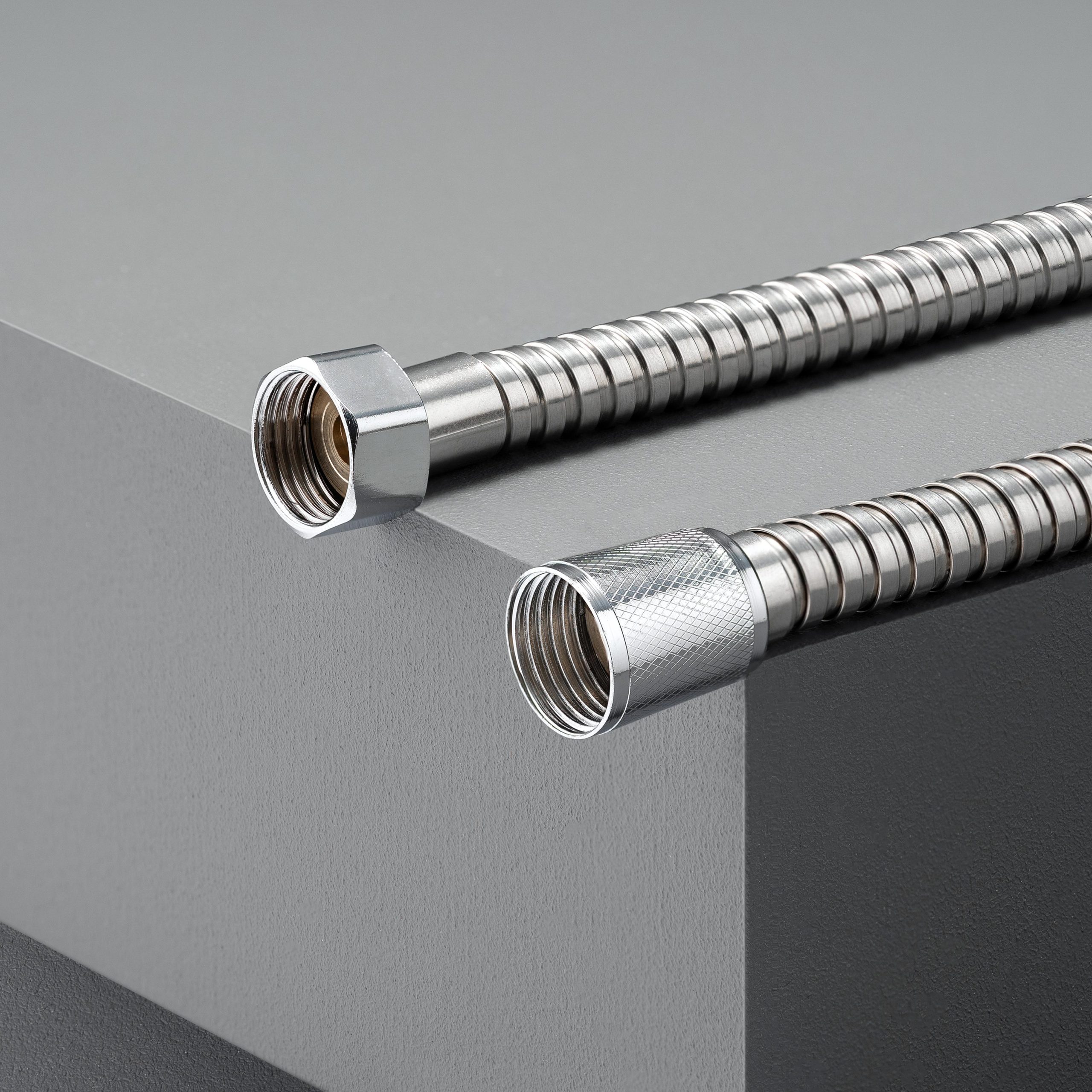 SH 01 Шланг для душа с двойным замком, не растяжной -150 см