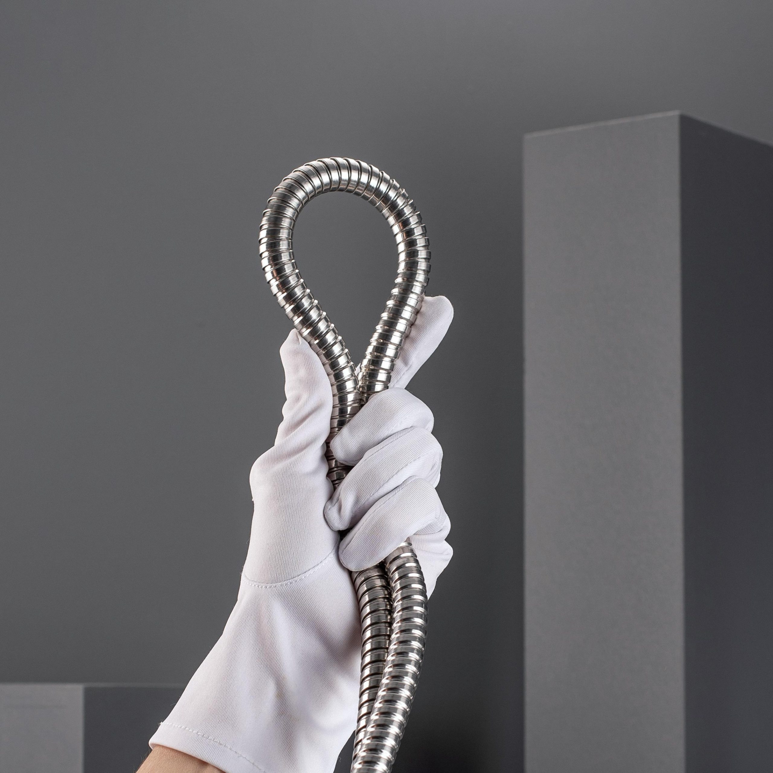 SH 01 Шланг для душа с двойным замком, не растяжной -150 см