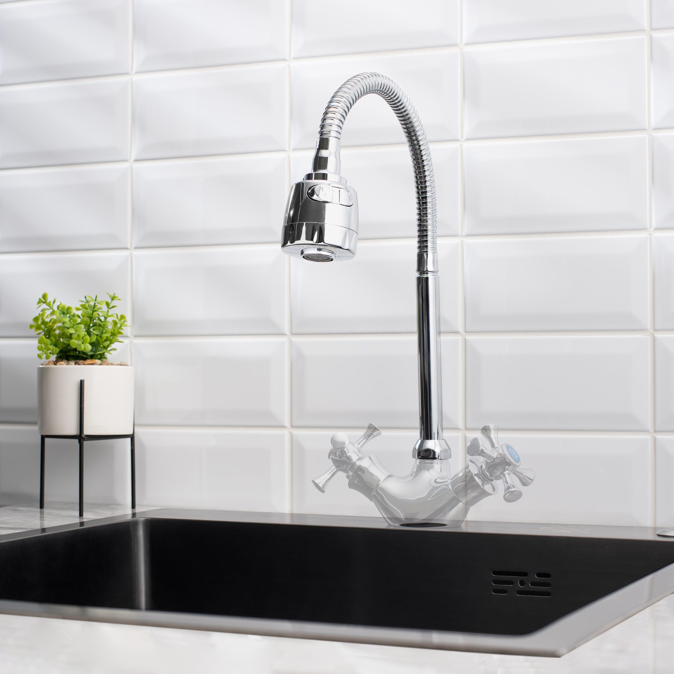 SS016 Излив гибкий для кухни