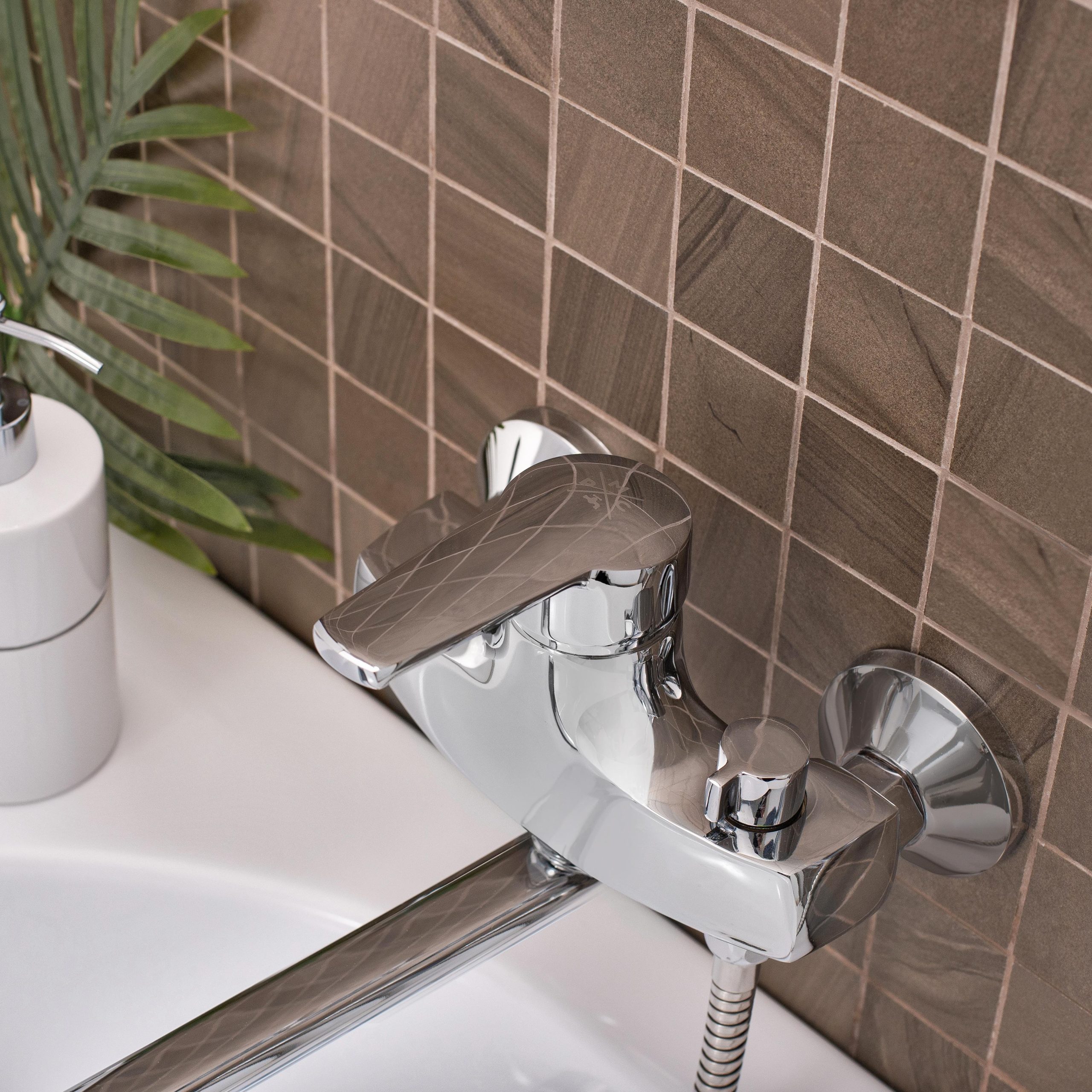 SL50-006E-1 Смеситель для ванны, ø40