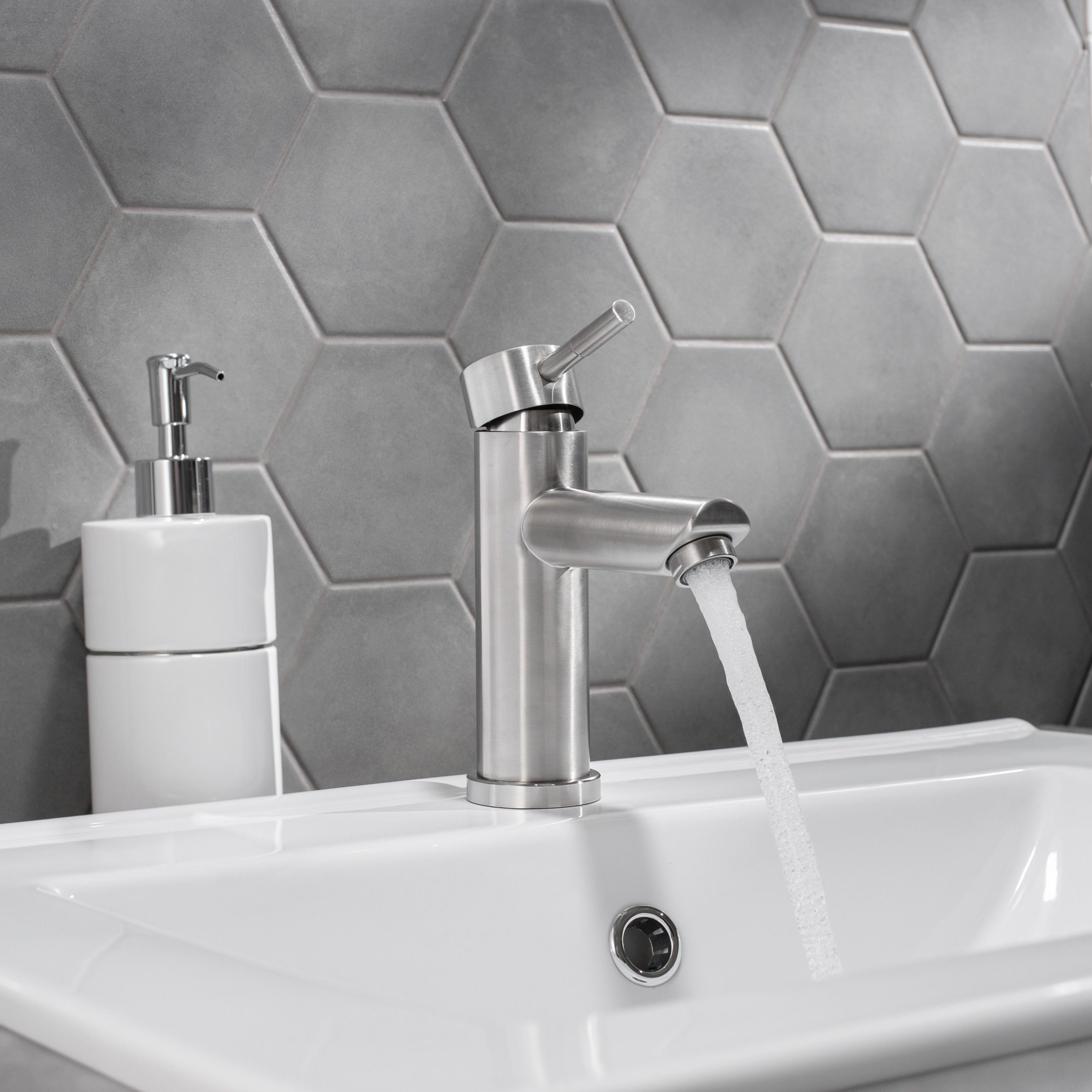 SUS124-001F Смеситель для умывальника, ø35