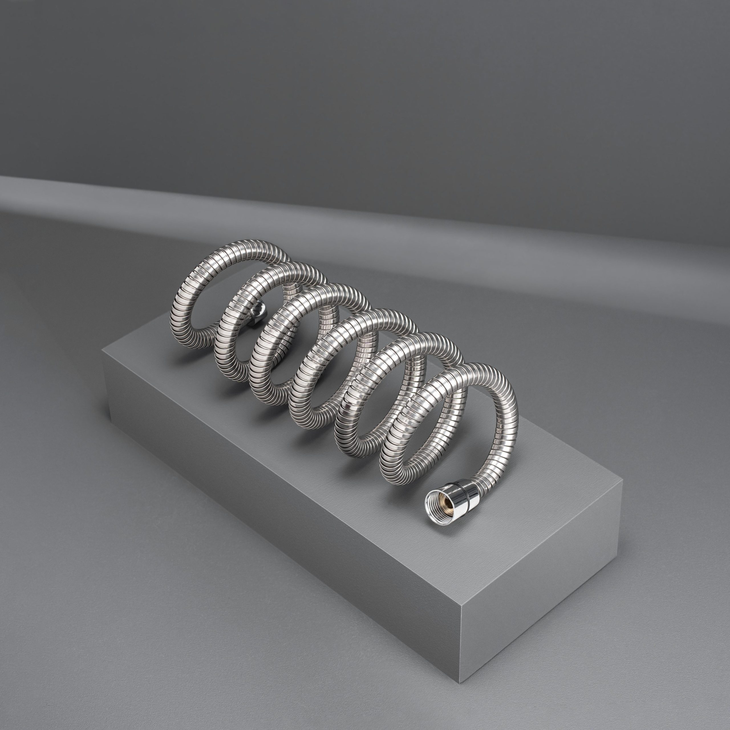 SH 02 Шланг для душа с двойным замком, растяжной (150см-210см)