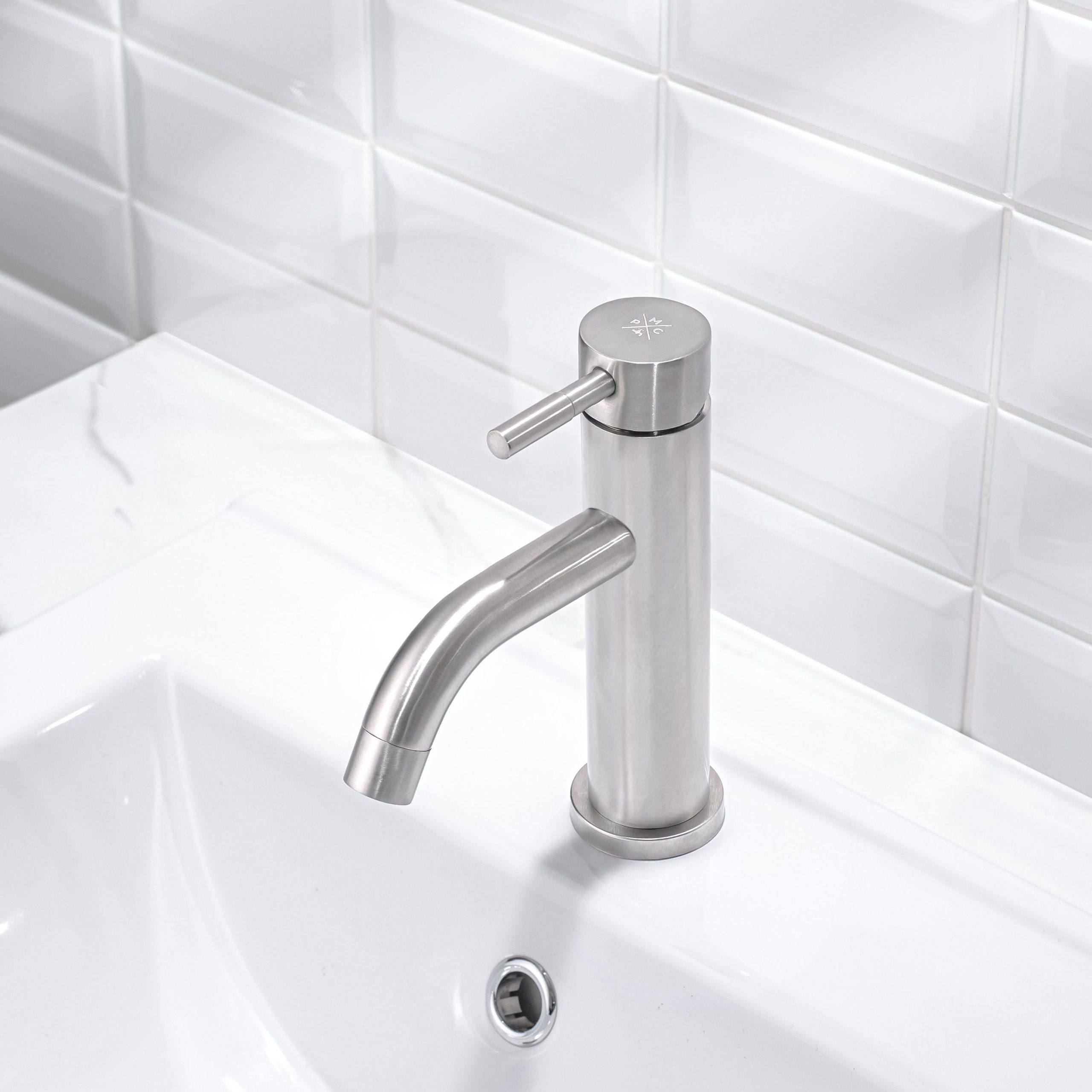 SUS128-001F Смеситель для умывальника, ø35