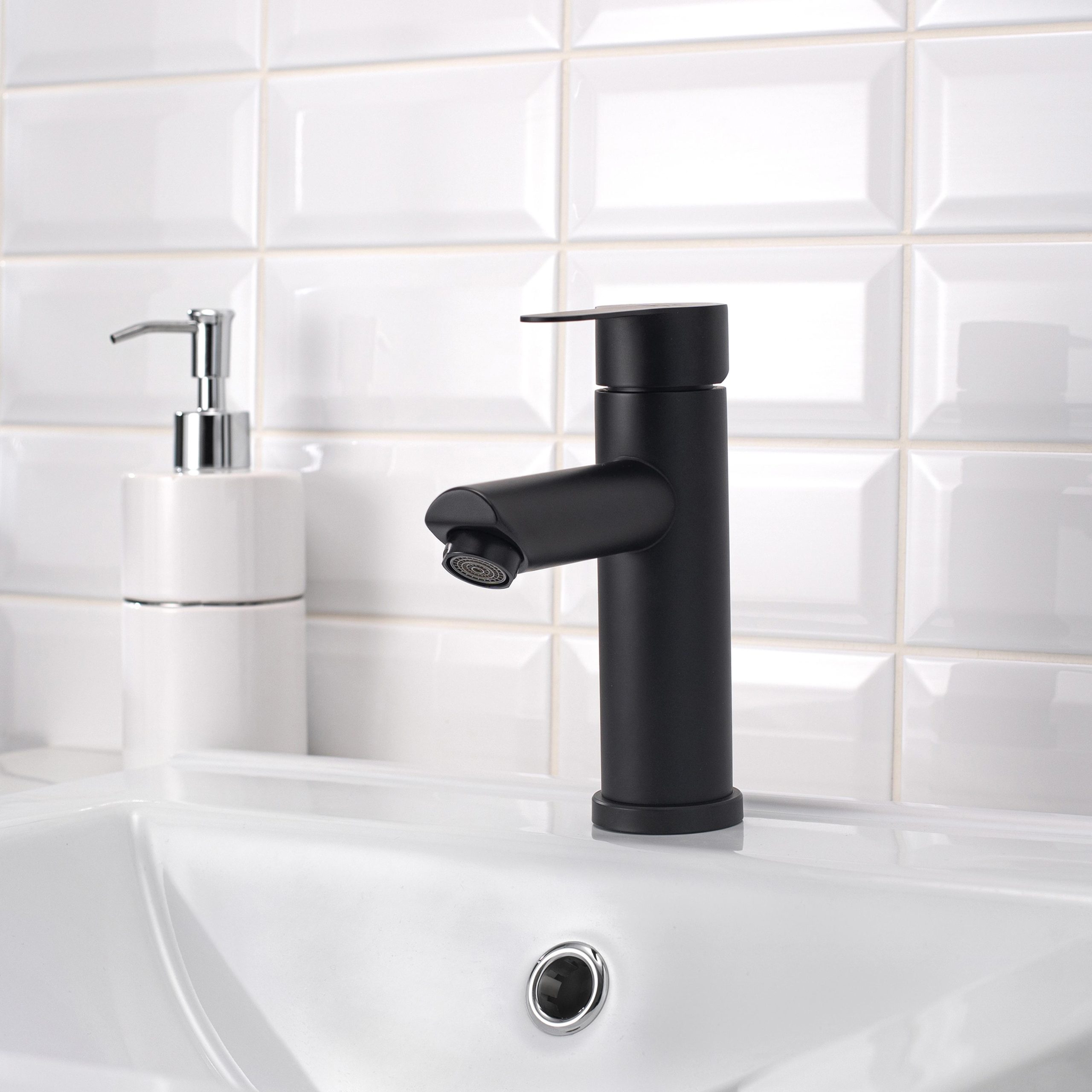 SUS124BL-001F Смеситель для умывальника, ø35