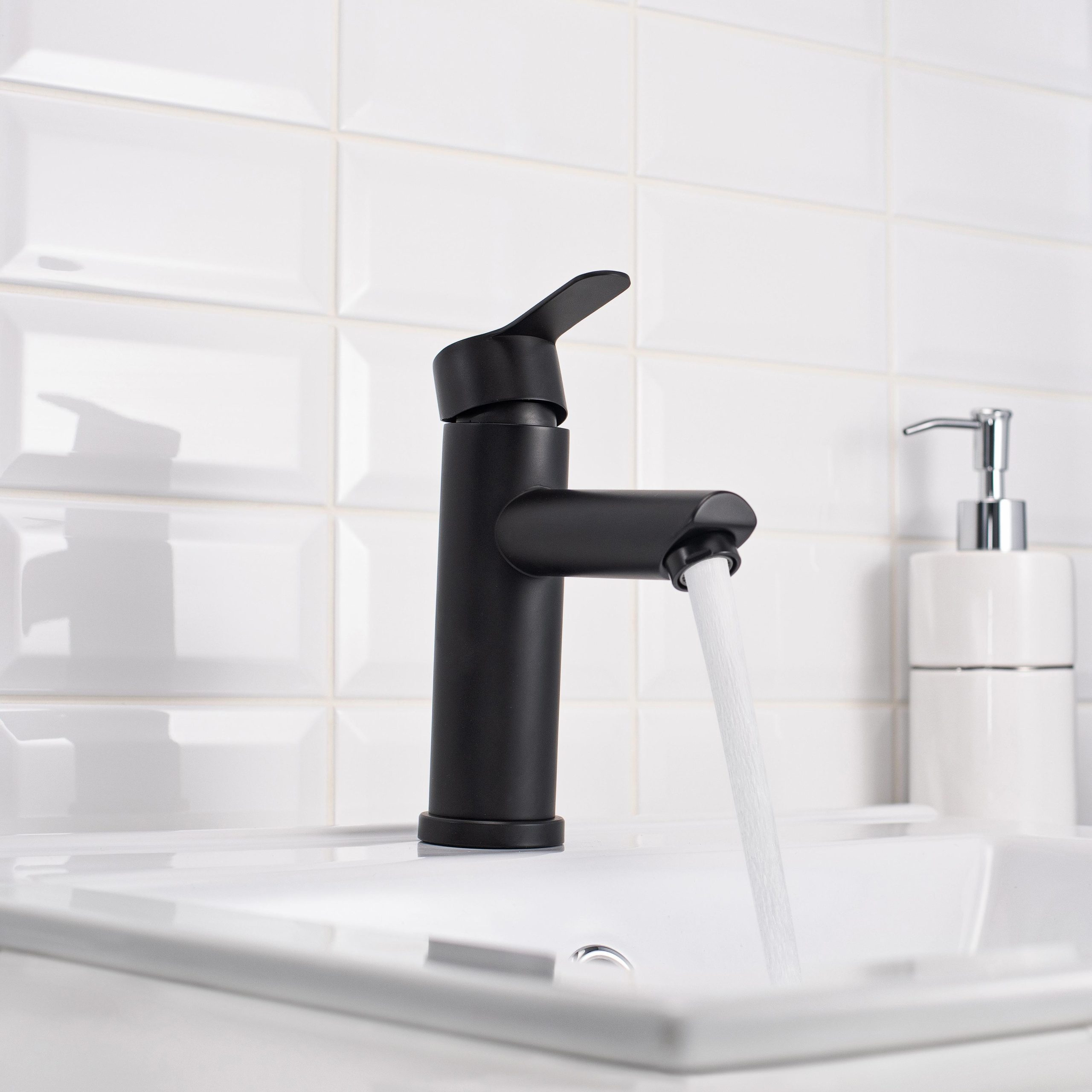 SUS124BL-001F Смеситель для умывальника, ø35